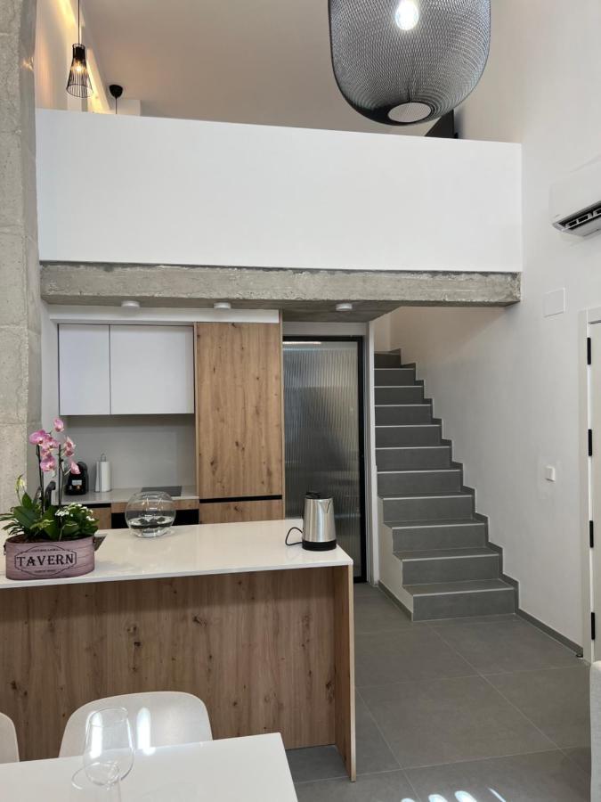 Conserva, 25 B1 Valenza Esterno foto