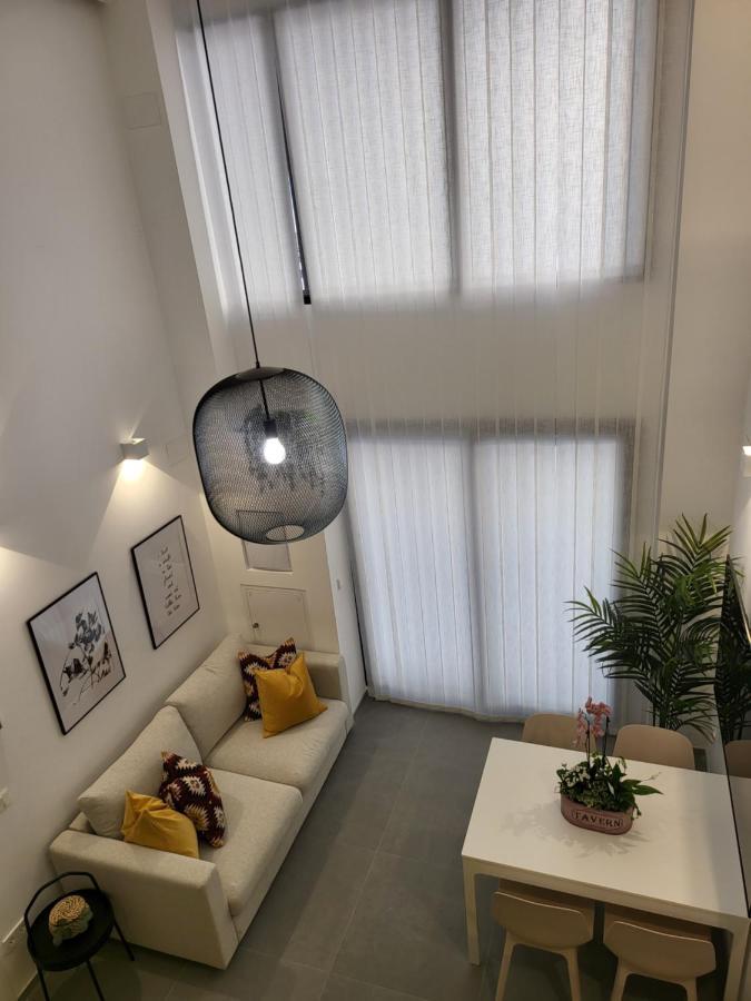 Conserva, 25 B1 Valenza Esterno foto
